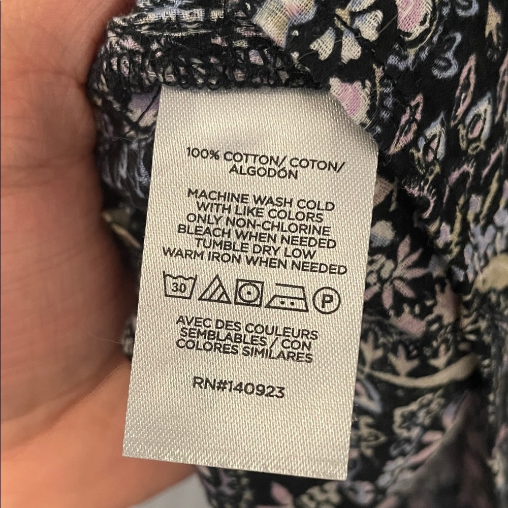 LOFT Women's Top with Black and Pink Paisley Design Medium NWT - Picture 6 of 10